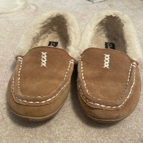 Clarks moccasin slippers - GUC - Picture 2 of 3